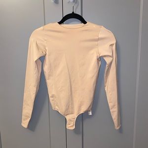 Skims body suit long sleeve (color sandstone)